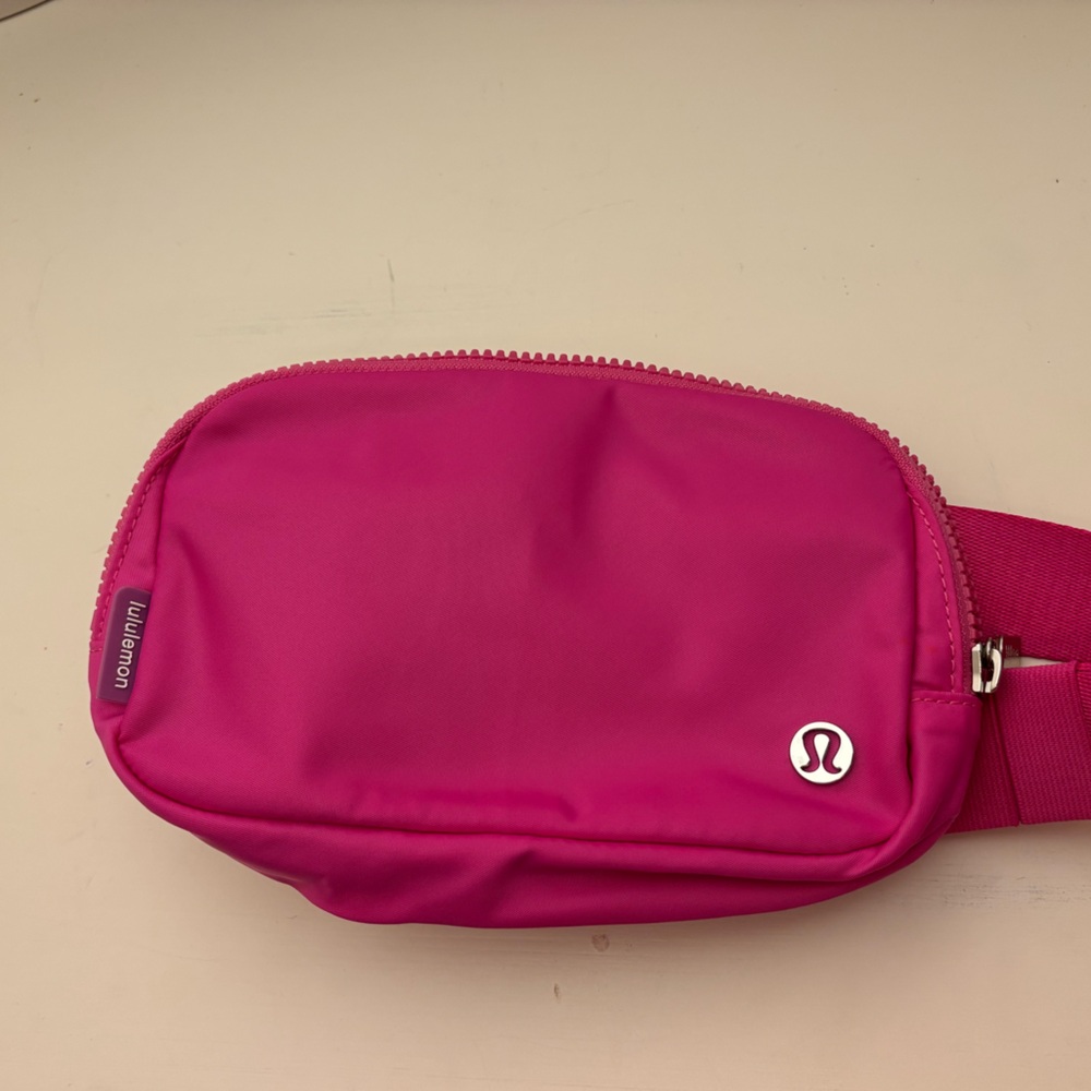 lululemon athletica Everywhere Belt Bag 1L  Bright Pink